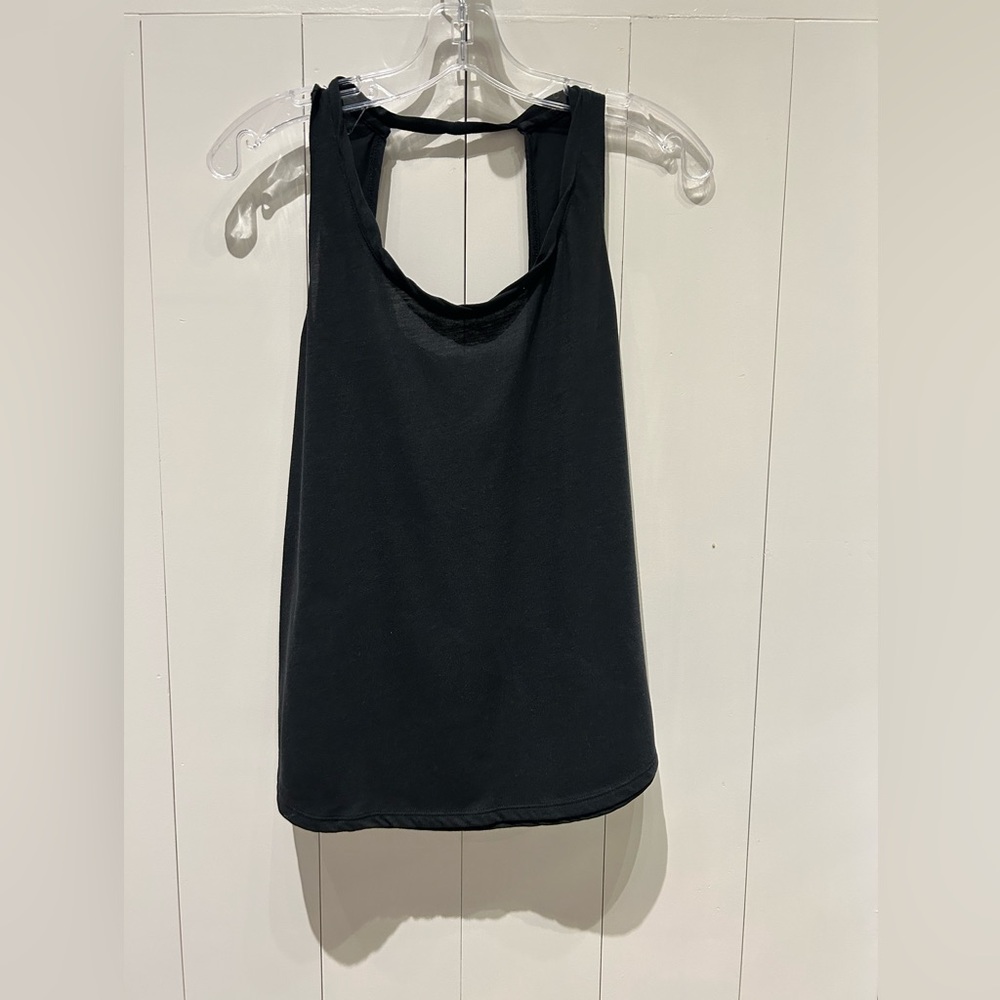 Nike Dri-fit Tank Top Black Size M
Athletic workout gym yoga casual